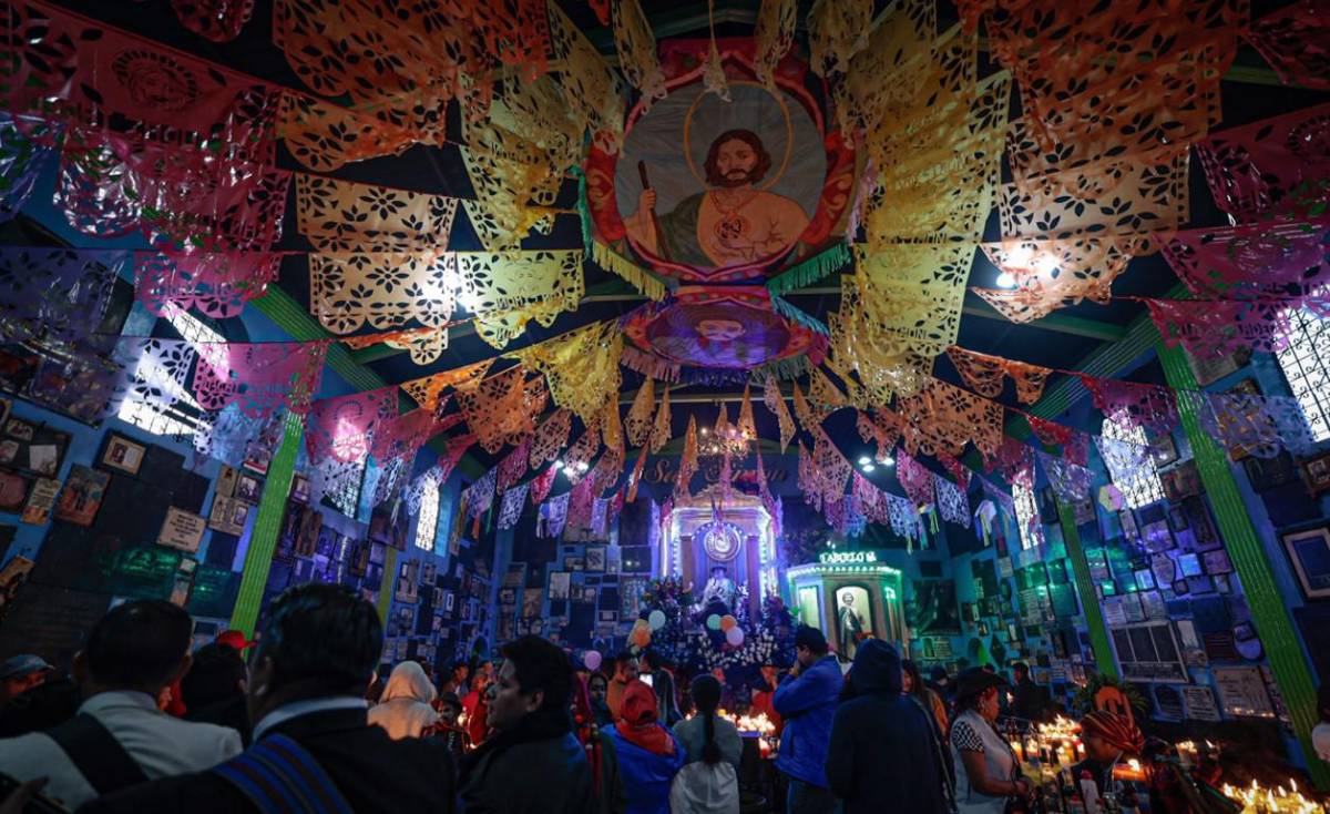 Guatemala festeja a San Simón, el santo pagano de las causas perdidas