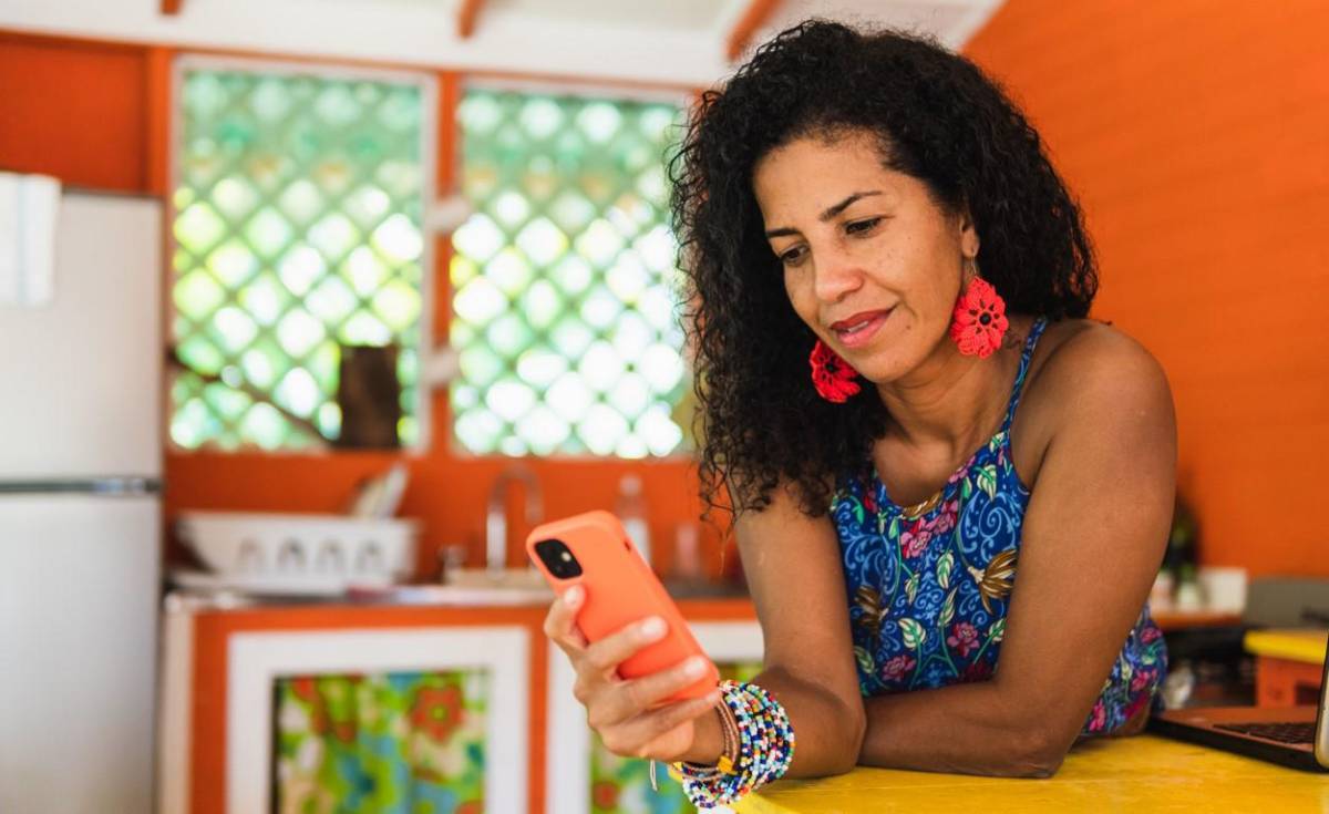 Lanzan envío de remesas vía WhatsApp financiadas con stablecoins en Centroamérica