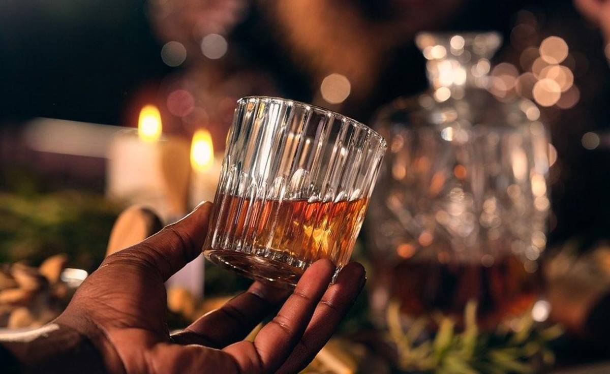 Perspectiva del sector de bebidas alcohólicas pasó a deterioro, según Fitch