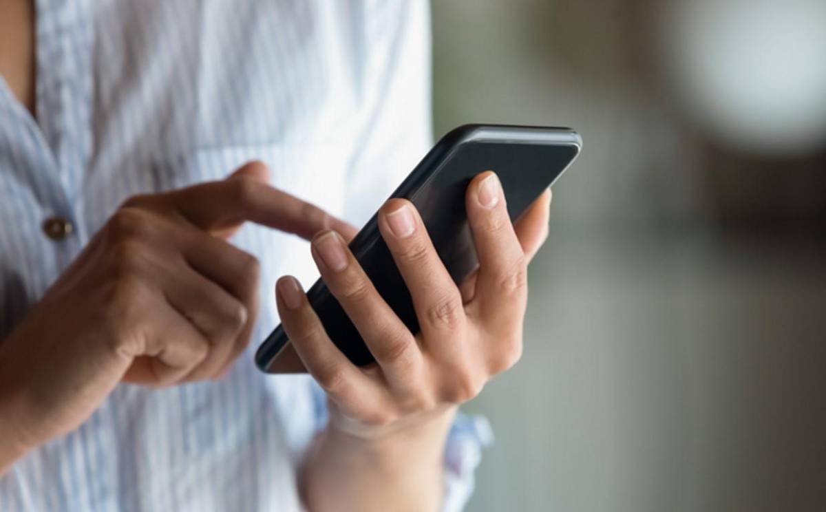 El 93,4 % de los casi 2 millones de hogares en El Salvador poseen un teléfono móvil