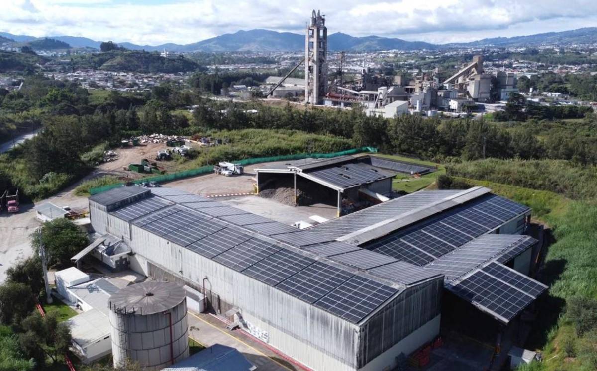 Geocycle Costa Rica invierte US$440.000 en la instalación de paneles solares