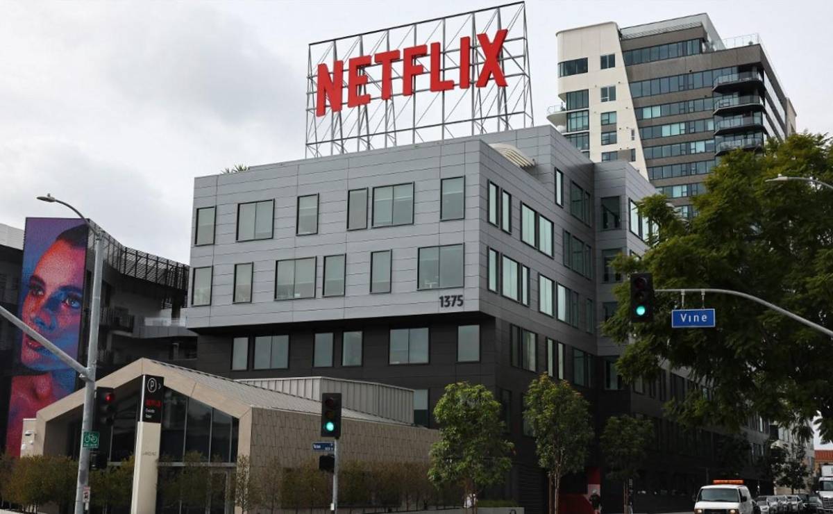 <i>Netflix afirma que debe adquirir Warner Bros Discovery para competir con YouTube, pero los expertos en antimonopolio dudan que los reguladores acepten ese argumento. Foto de istock</i>