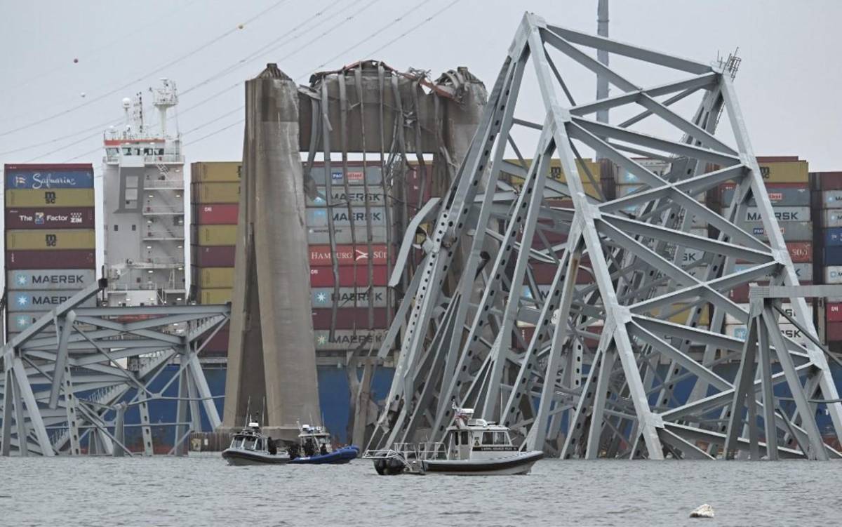 Colapso del puente en EEUU afectará comercio de carbón y automóviles, entre otros