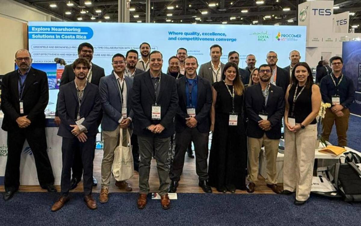 Costa Rica presenta su oferta de la industria aeroespacial en feria internacional