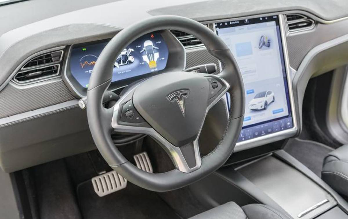 Ordenan a Tesla pagar US$329 millones por accidente fatal con su autopiloto