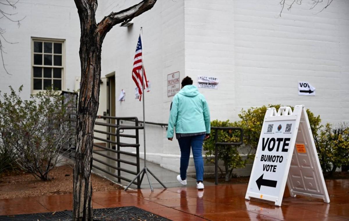 Bloque electoral latino comienza a cambiar de bando en EEUU