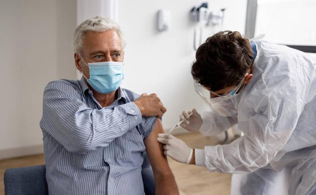 <i>La OMS urgió a cerrar el tratado global pandémico ante la certeza de que ocurrirá una nueva pandemia. andresr / Getty Images</i>