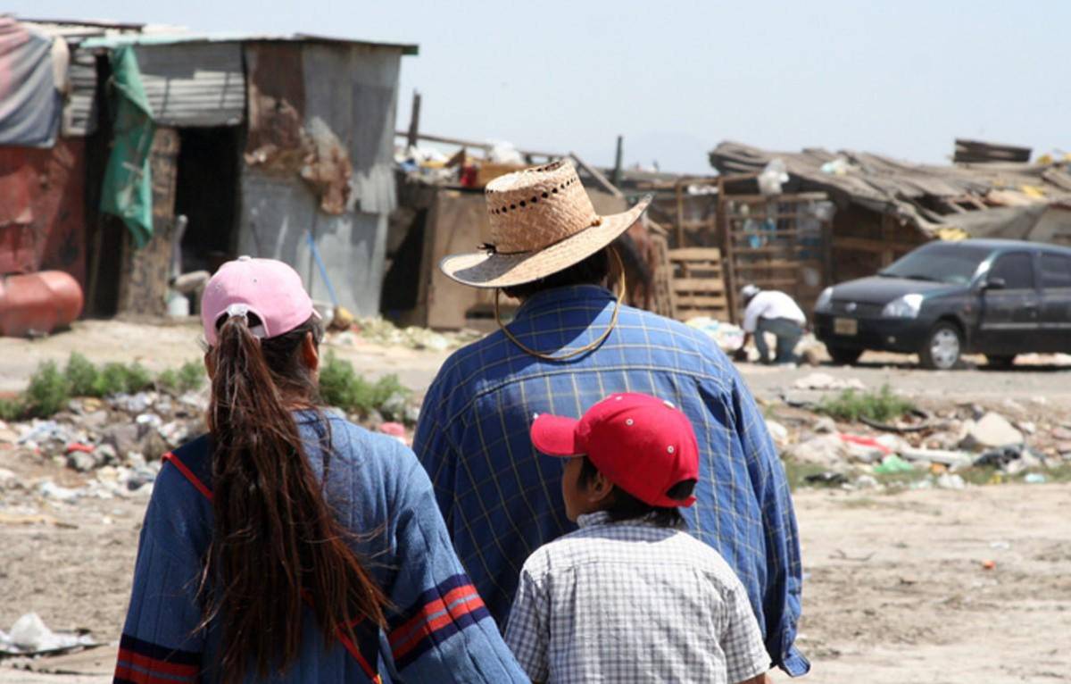El Salvador sumó más de 21.300 personas en pobreza extrema en 2024