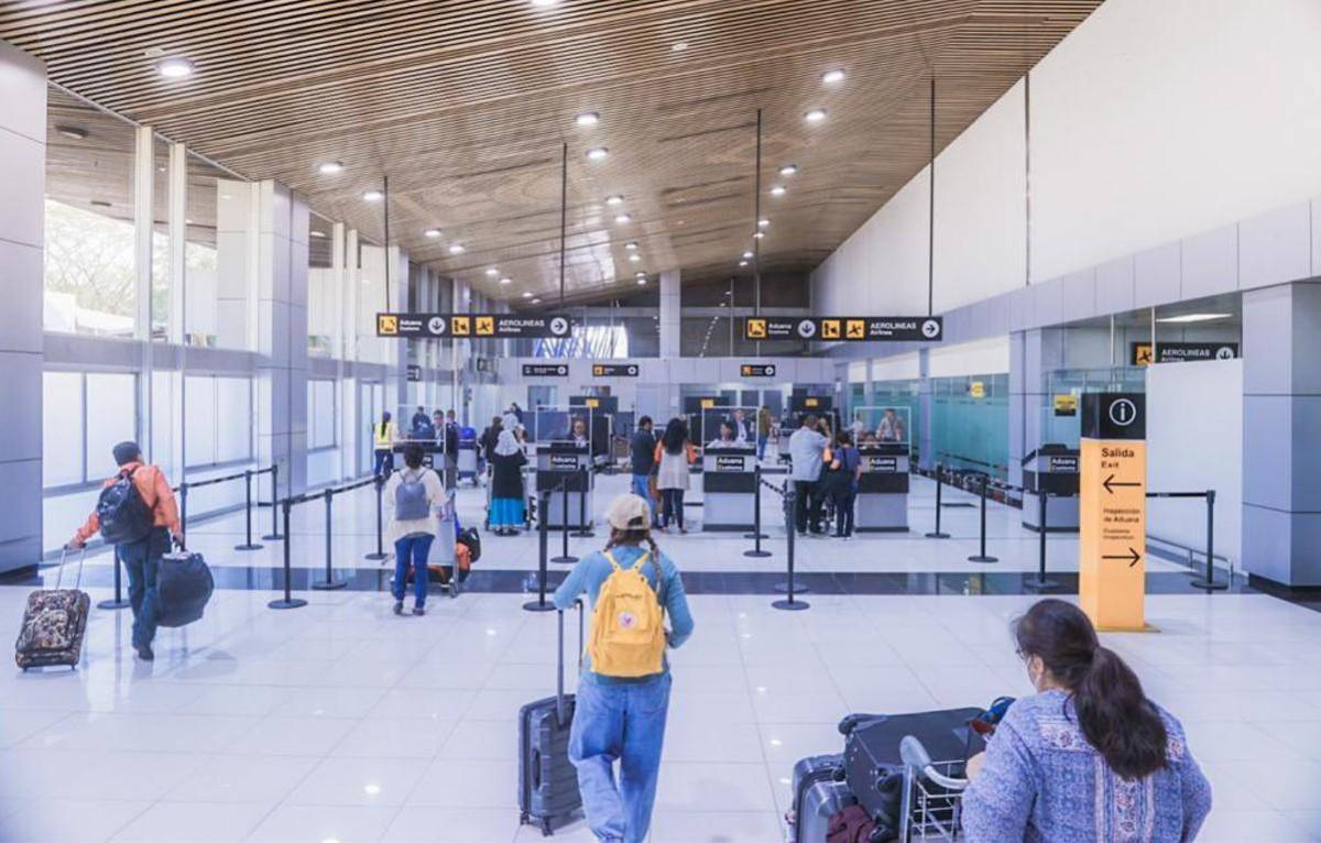 Tráfico en los aeropuertos de América Latina crece, pero a un ritmo más lento