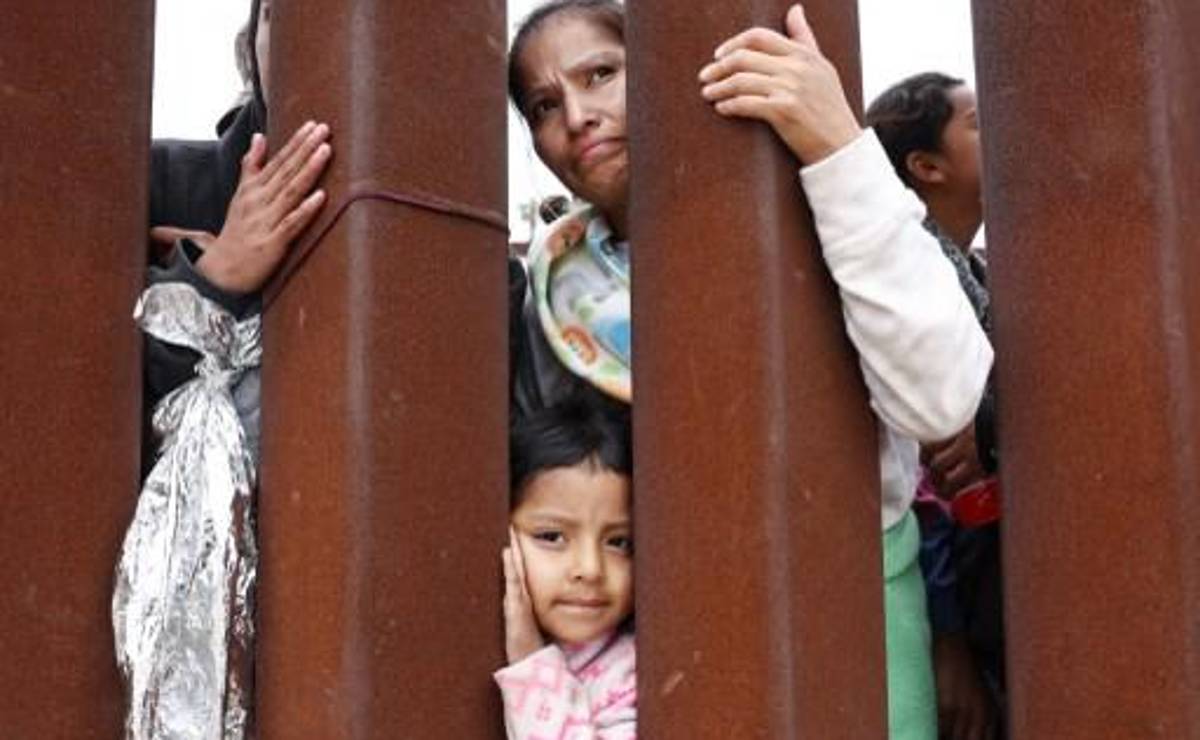 <i>La organización apuntó como indicadores complementarios que reflejan la reducción del flujo migratorio que la tramitación de migrantes irregulares en México cayó un 87 %. Mario Tama/Getty Images/AFP (Photo by MARIO TAMA / GETTY IMAGES NORTH AMERICA / Getty Images via AFP)</i>