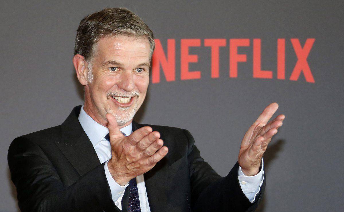 <i>Cofundador de la plataforma de contenidos en línea en 1997, Hastings se mantuvo como director ejecutivo de la empresa por 25 años. EFE/ Guillaume Horcajuelo/ARCHIVO</i>