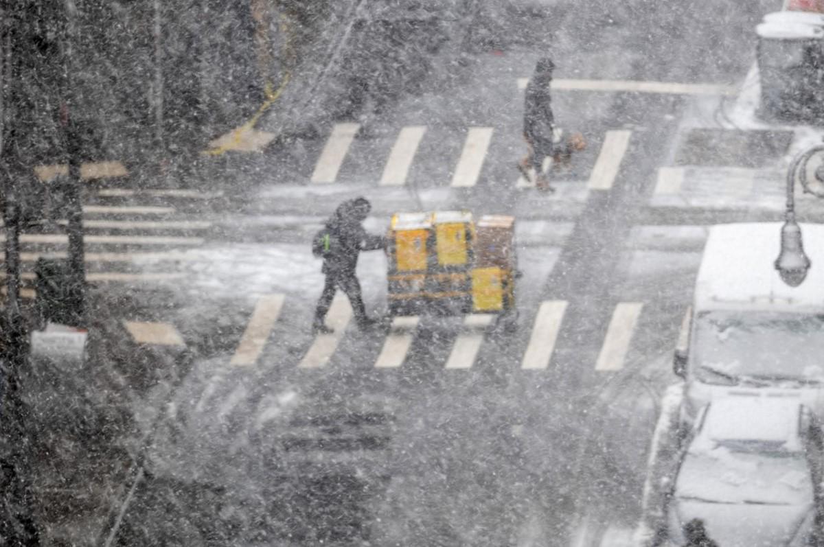 Nueva York: Tormenta de nieve obliga a cancelar miles de vuelos