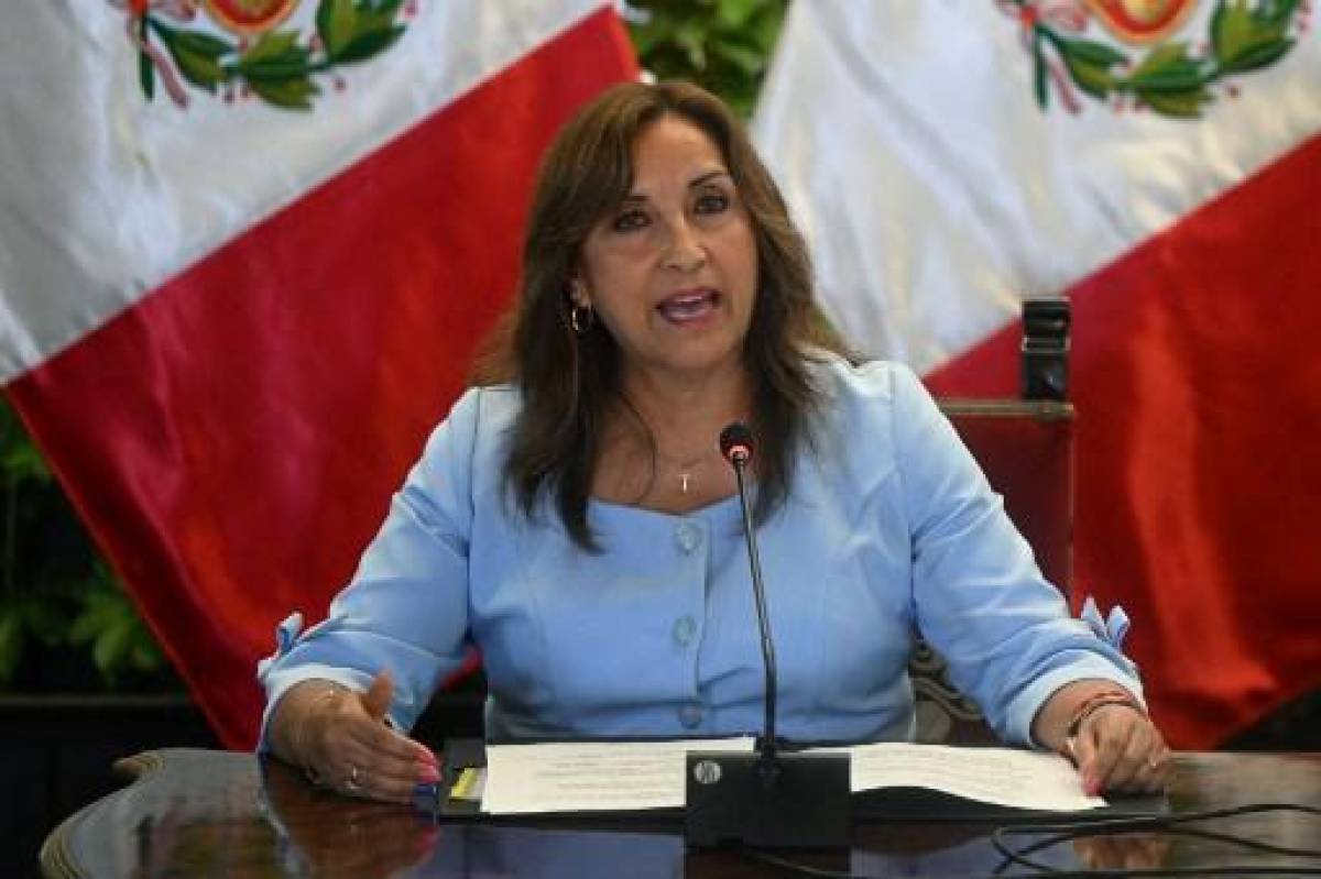 Perú: Presidenta Boluarte pierde apoyo político y anticipan su destitución