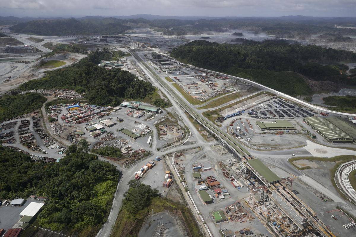 Minera canadiense suspenderá arbitrajes contra Panamá