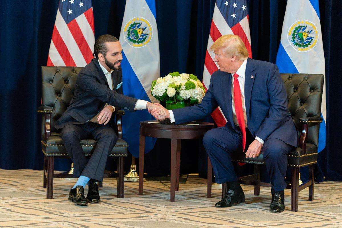 Trump y Bukele discutirán 'otras formas en las que pueden apoyarse mutuamente'