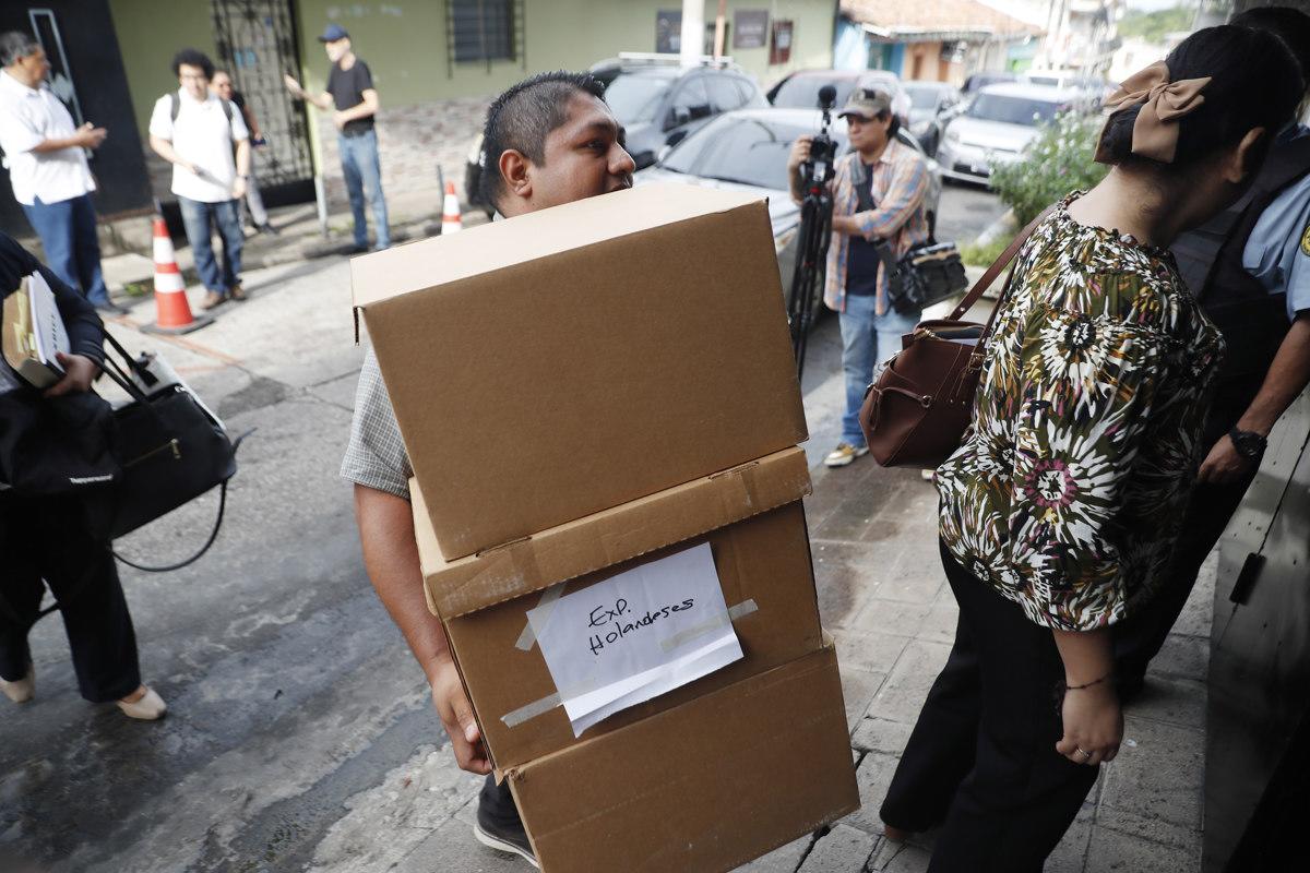 Culpables tres militares salvadoreños por crimen de periodistas holandeses en 1982