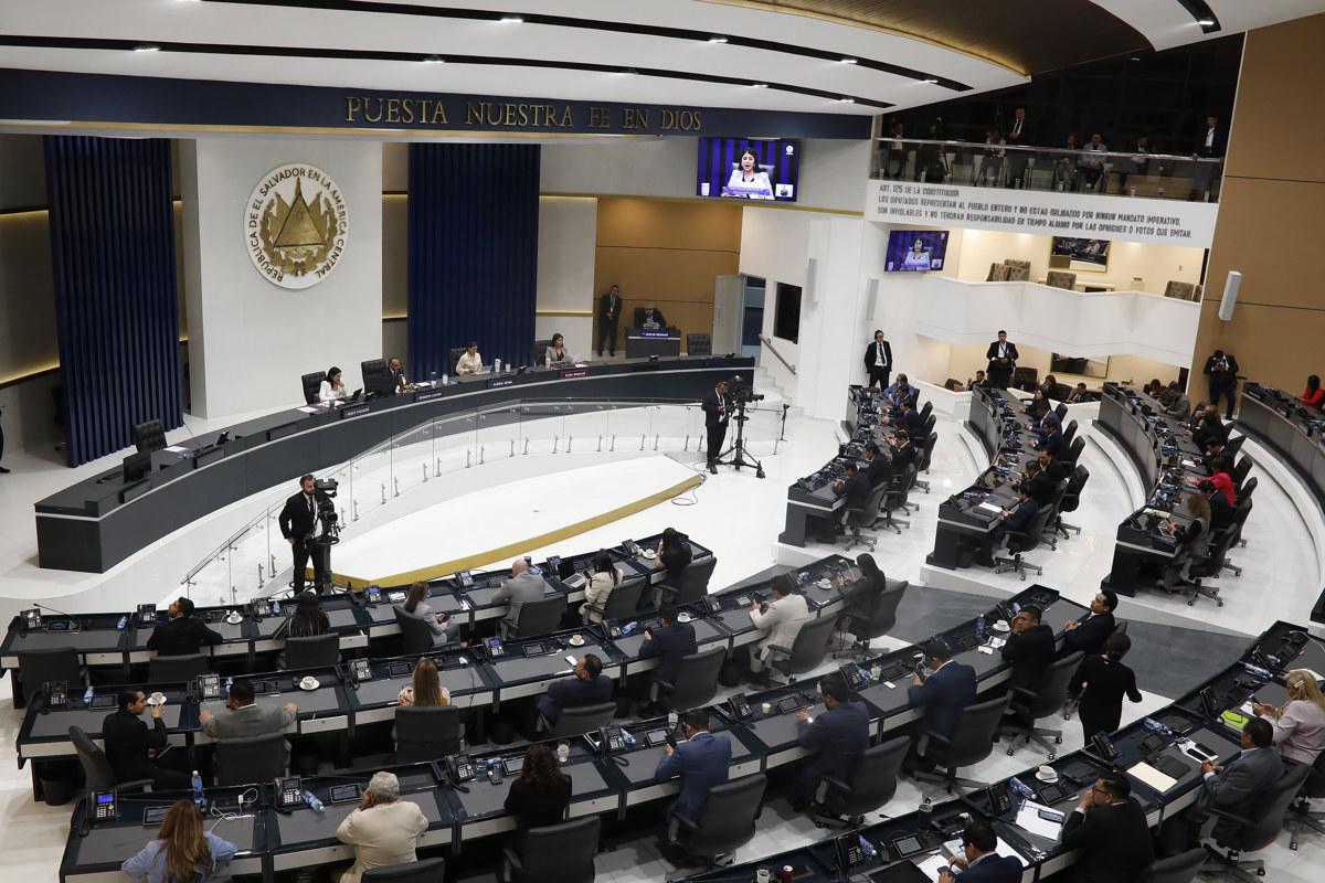 Elecciones El Salvador: aprueban fondo de US$172,1 millones para comicios 2027