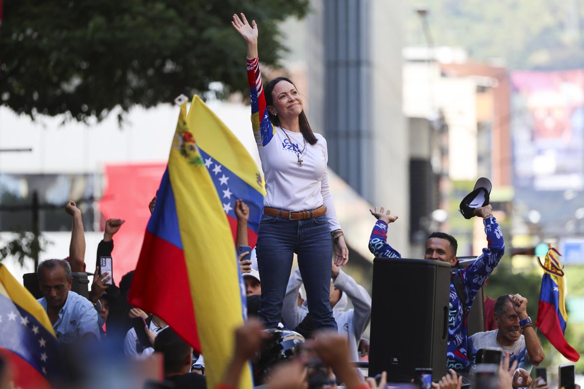 Venezuela: María Corina es interceptada 'violentamente', países exigen su liberación