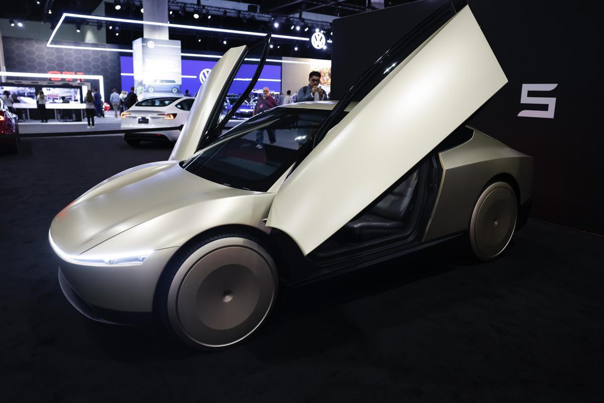 Piden información a Tesla por los incidentes de sus 'robotaxis'