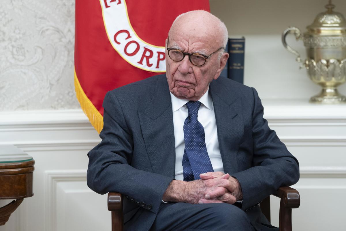 Familia Murdoch resuelve batalla por sucesión en el imperio mediático Fox News y News Corp