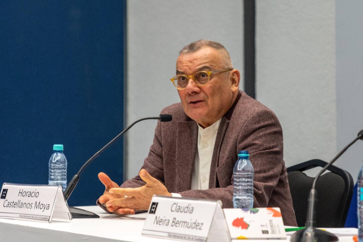 Horacio Castellanos Moya: 'Los escritores de Centroamérica sobrevivimos los viajes'