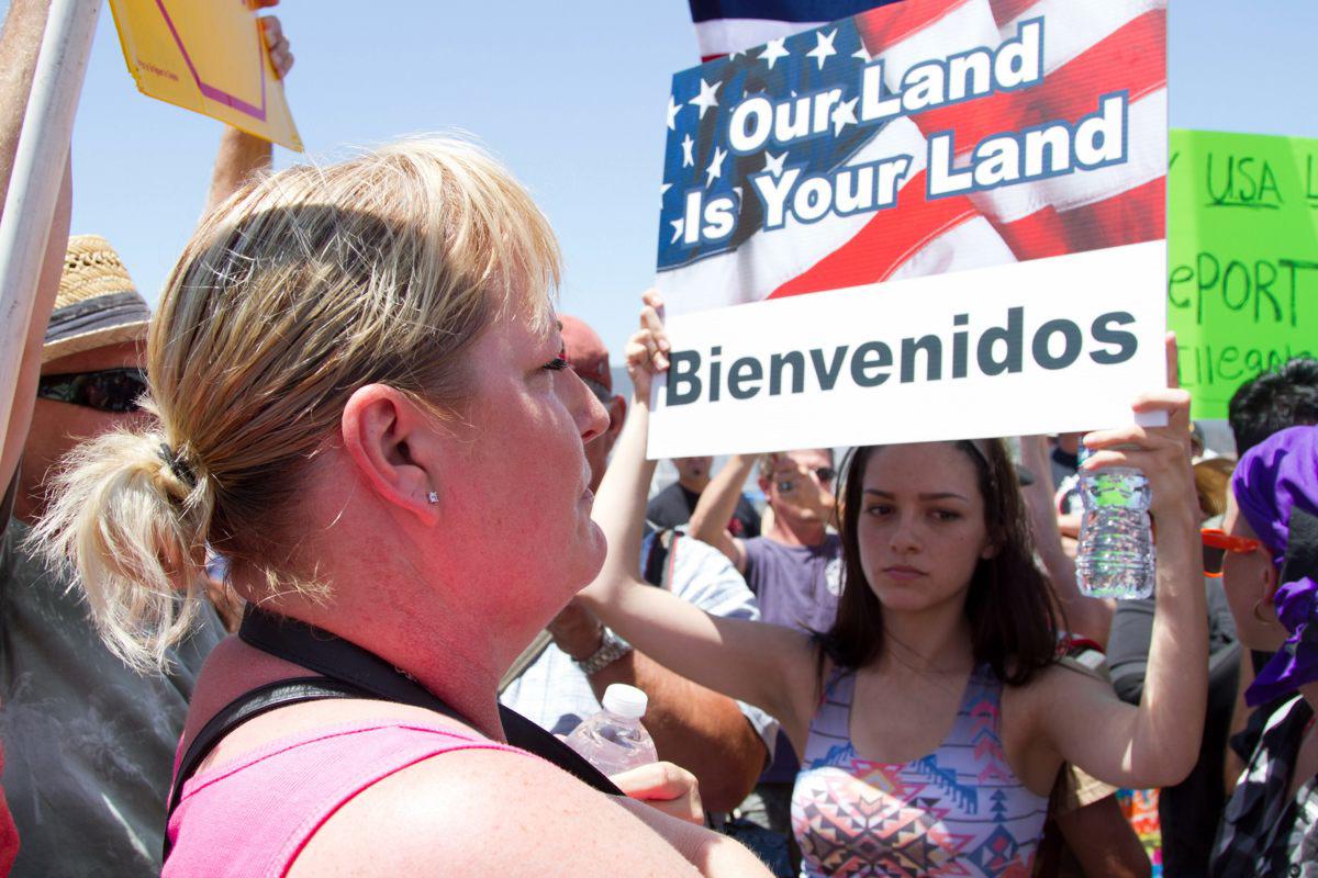 California levanta muro de leyes para proteger a sus inmigrantes de redadas ICE