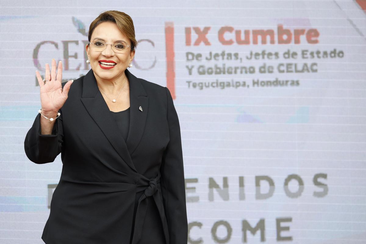Presidenta de Honduras alerta que el sistema electoral del país está en riesgo