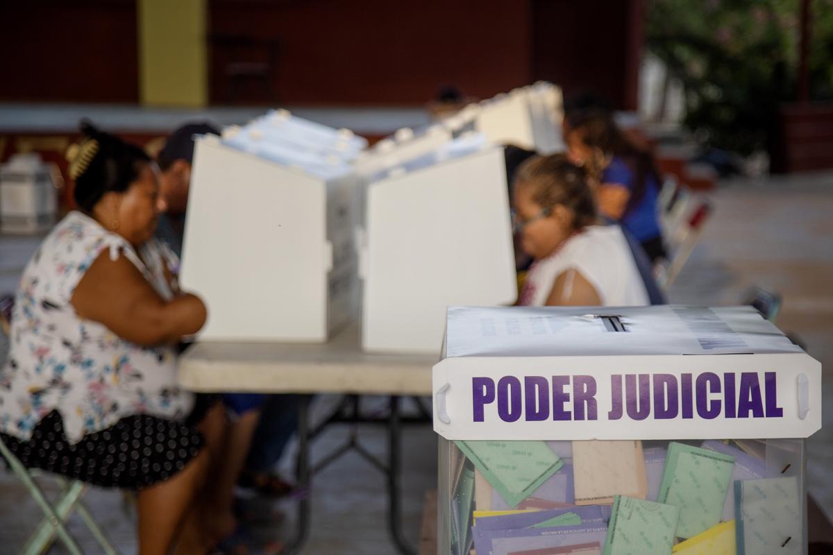 La elección judicial en México registra un 13 % de participación, según ente electoral