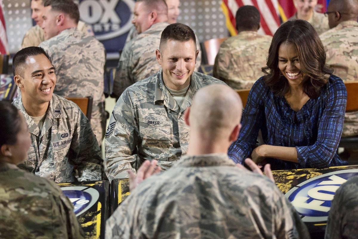 Michelle Obama afirma que EEUU 'no está listo' para una mujer presidenta