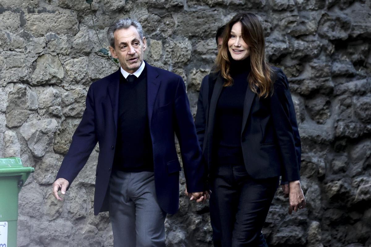 Expresidente francés Sarkozy entra en la prisión parisina de La Santé