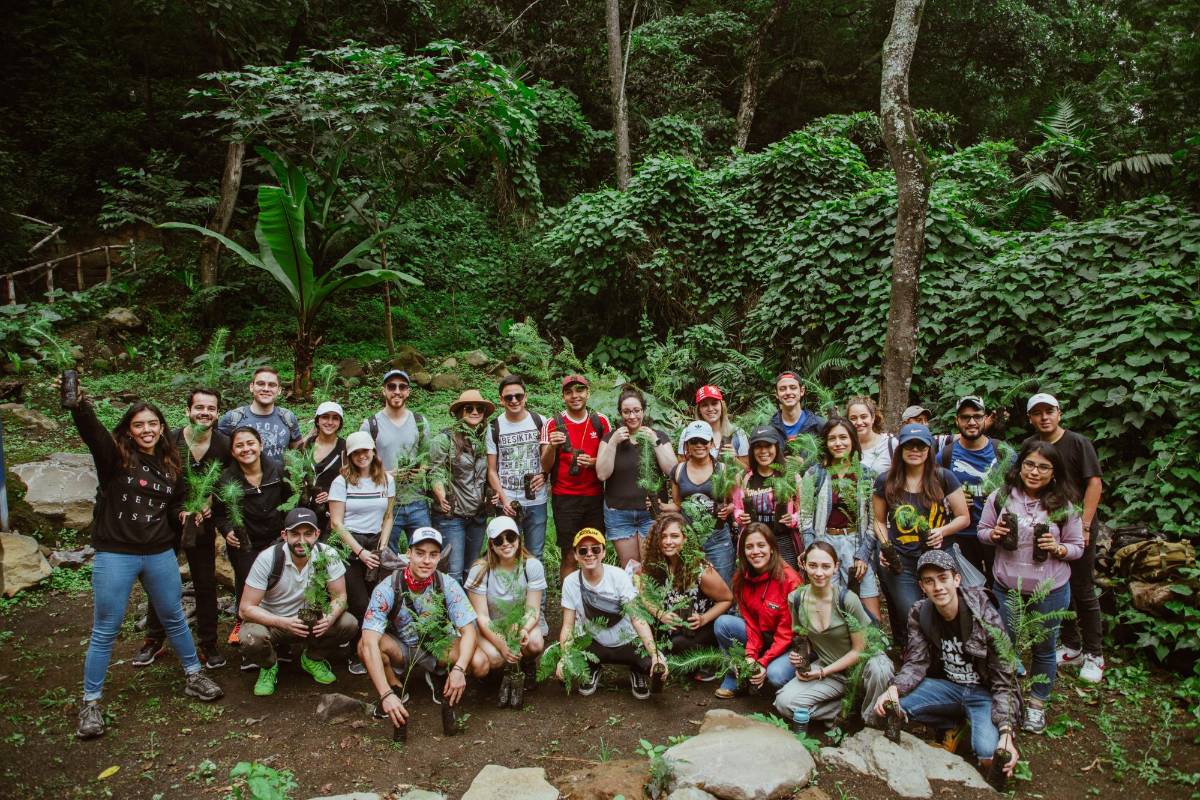 Jóvenes guatemaltecos impulsan el turismo nacional