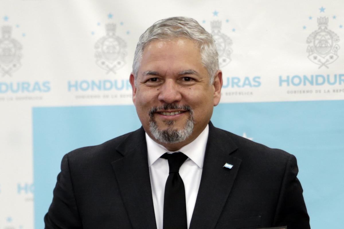 Honduras podría abrir embajadas en India y Qatar