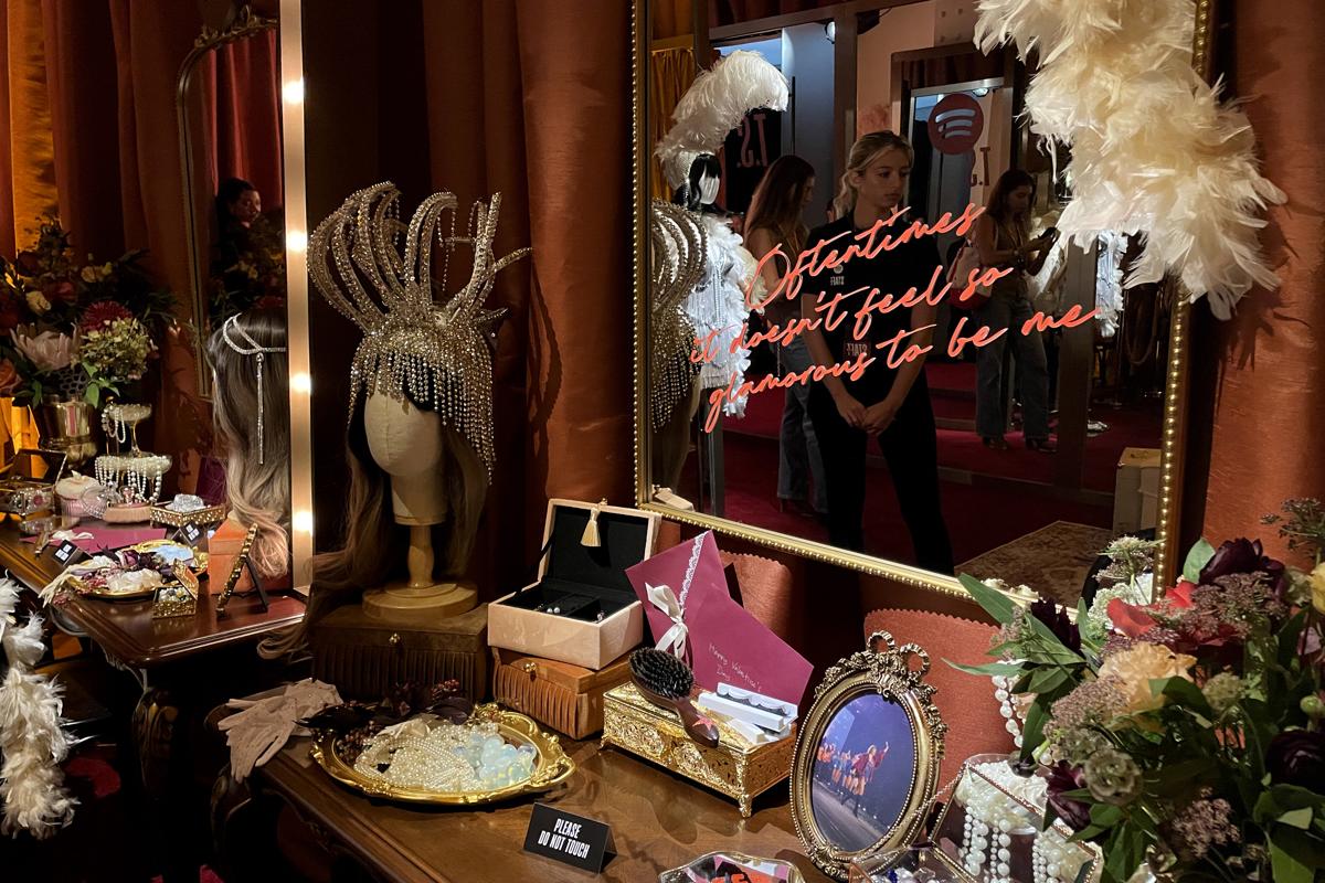 Taylor Swift vuelve con 'The Life of a Showgirl'