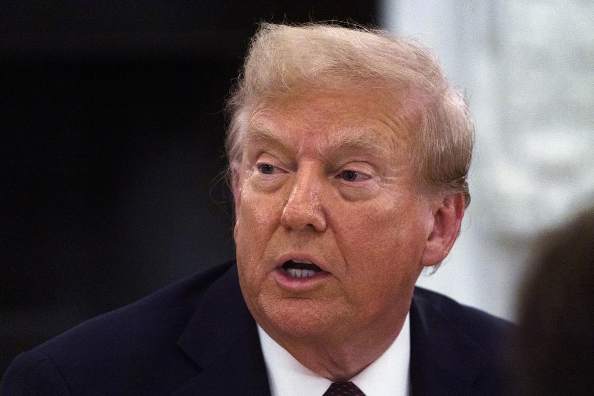 Donald Trump regresa el Departamento de Guerra de EEUU