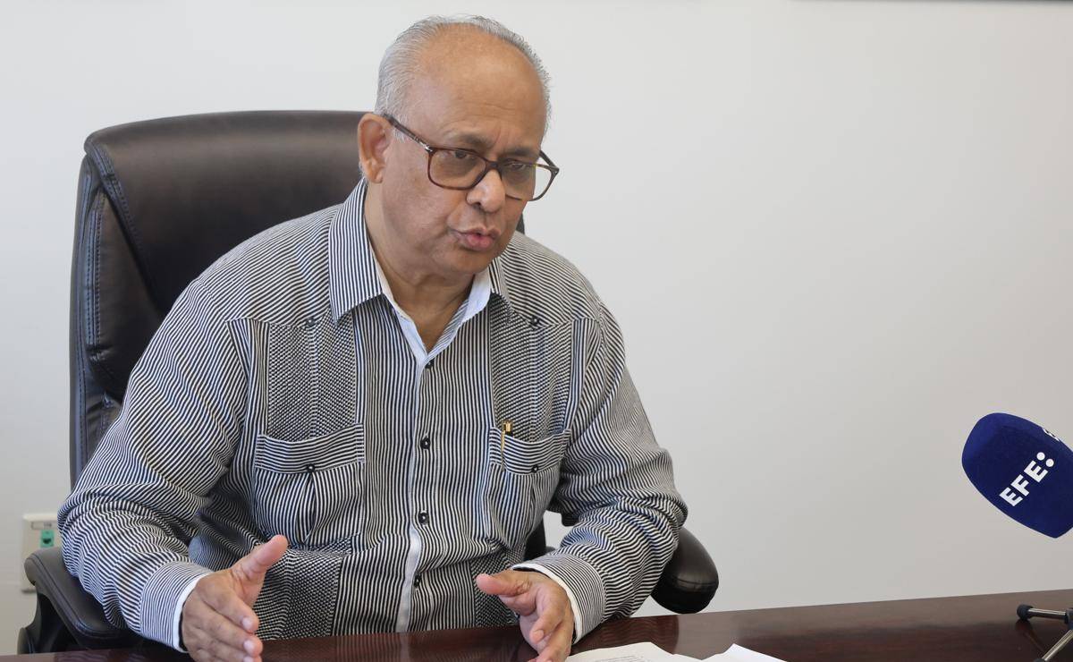<i>Fotografía del 20 de junio de 2025 del secretario general de la OEA, Albert Ramdin, hablando en entrevista con EFE en Washington (Estados Unidos). EFE/ Octavio Guzmán</i>