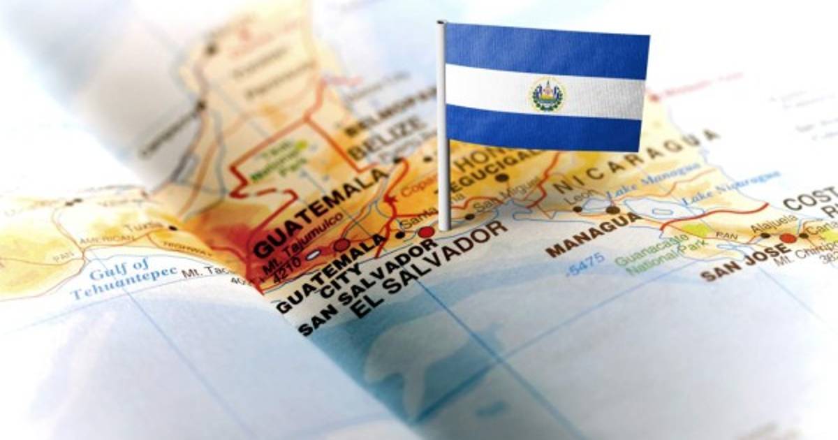 Moody's mantiene calificación de El Salvador en B3