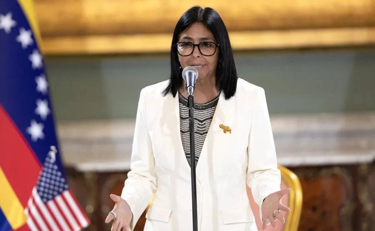<i>La comunidad internacional (con EE.UU y la OEA a la cabeza) respaldan el regreso de María Corina Machado, por lo que a Delcy Rodríguez comienza a correr el reloj para que llame a elecciones en Venezuela. (Foto: EFE)</i>
