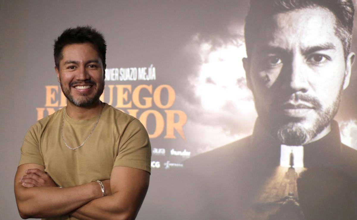 <i>El actor mexicano Mauro González posa durante una entrevista con EFE, en Tegucigalpa (Honduras). EFE/ Gustavo Amador</i>