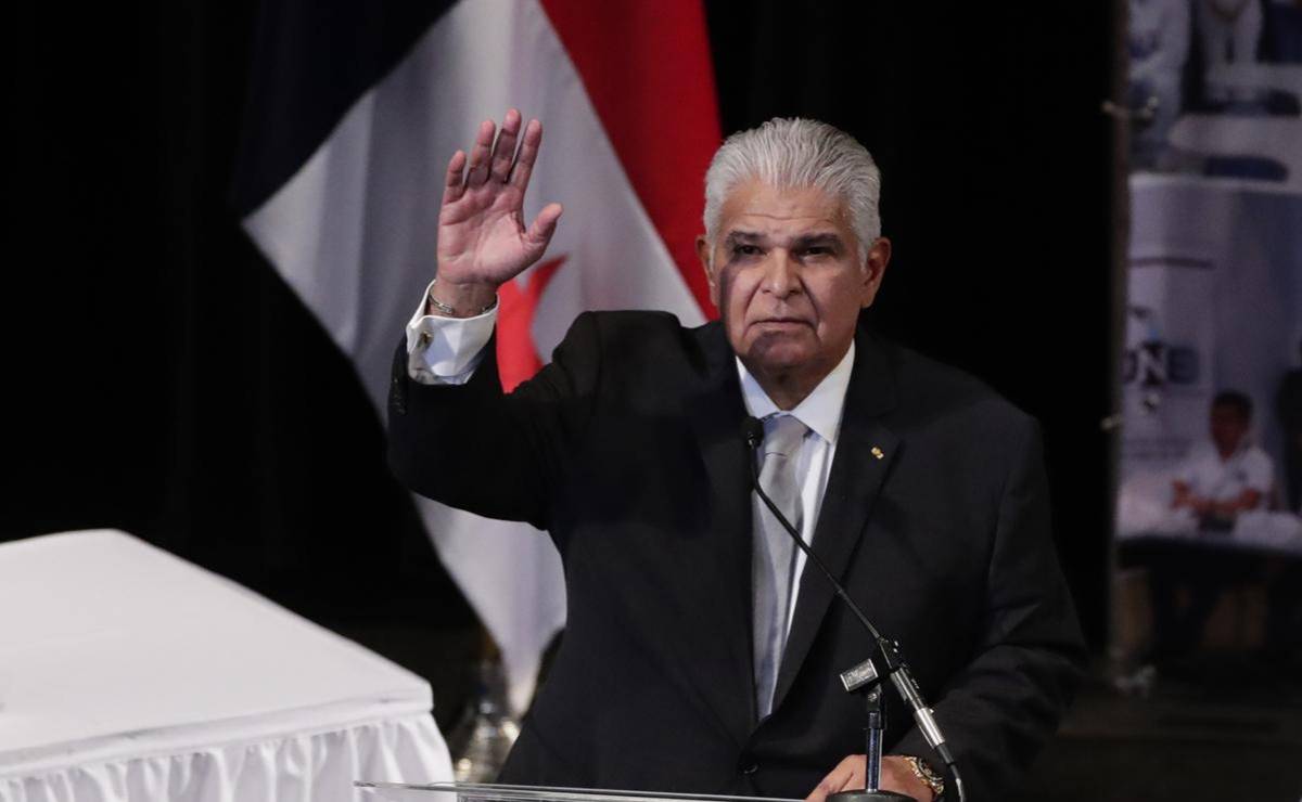 <i>Fotografía de archivo del presidente de Panamá, José Raúl Mulino, durante una alocución, en Ciudad de Panamá (Panamá). EFE/Bienvenido Velasco</i>