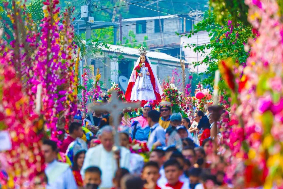 Cofradía de las Flores y Palmas de El Salvador es patrimonio inmaterial: Unesco