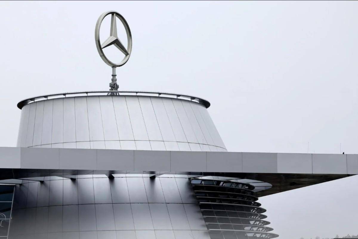Mercedes-Benz vende participación del 3,8 % en Nissan
