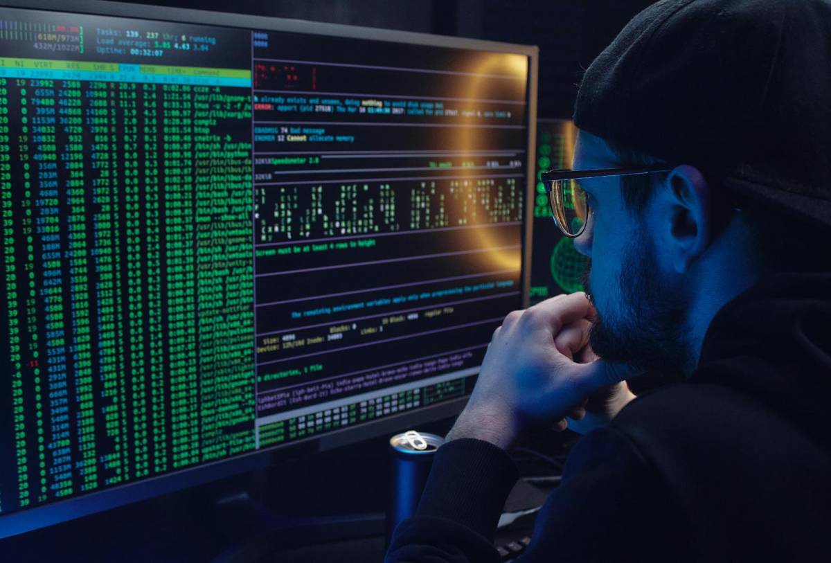 Casi la mitad de expertos en ciberseguridad ve excesiva complejidad en los sistemas de defensa