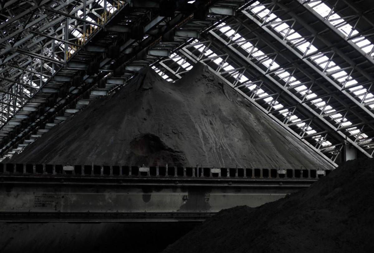 Concentrado de cobre almacenado en mina suspendida en Panamá ha comenzado a exportarse