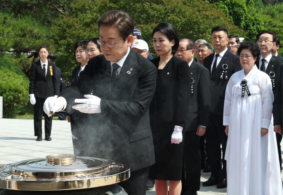 Nuevo presidente surcoreano ensalza el patriotismo en su primer discurso