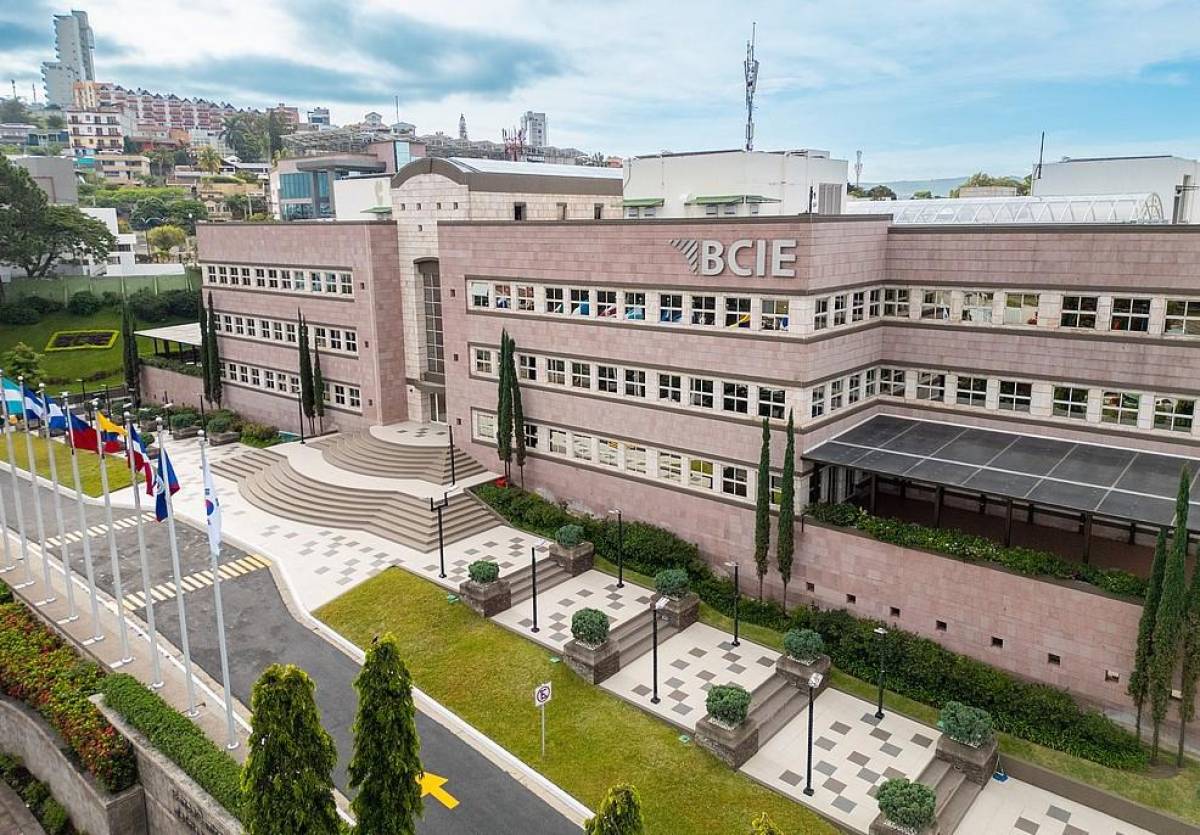 Standard &amp; Poor’s mejora Perfil Crediticio Individual del BCIE y confirma calificación “AA”