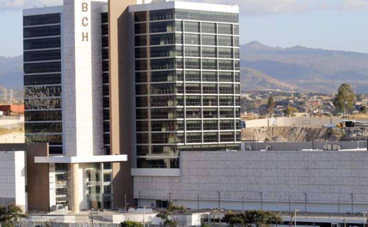 <i>La medida del BCH busca normalizar la disponibilidad de divisas, reducir fricción operativa y fortalecer la estabilidad cambiaria bajo el esquema de subasta y banda móvil. (Foto Archivo) </i>