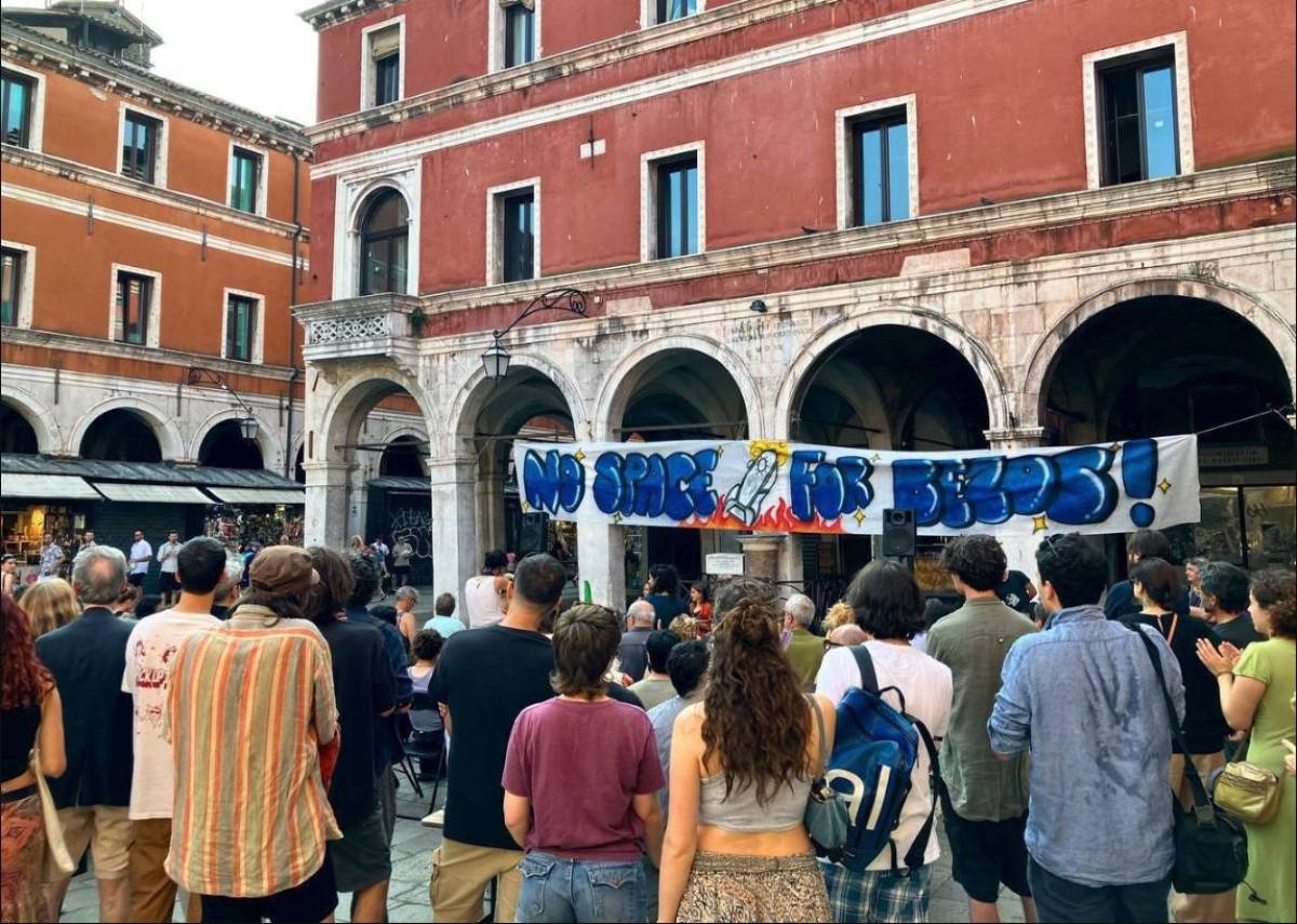 El magnate Jeff Bezos enoja a los habitantes de Venecia