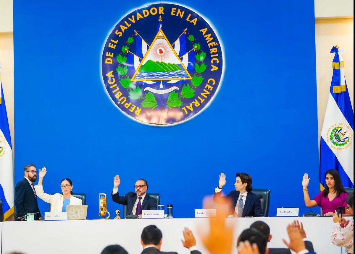 El Salvador: critican reforma a la Constitución