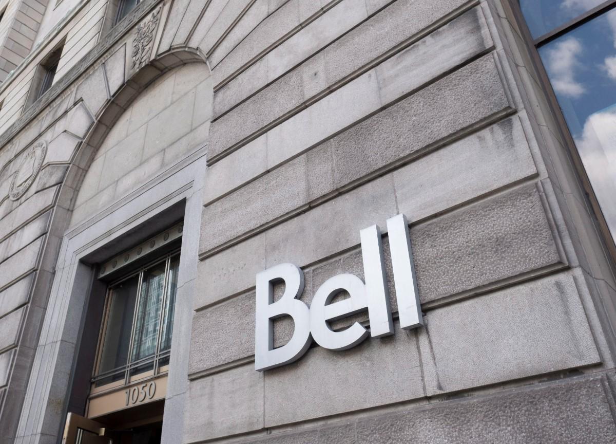 Gigante canadiense de los medios Bell recorta 4.8000 empleos y vende 45 radios