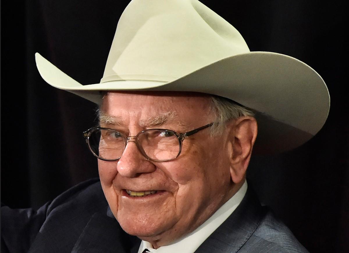 Warren Buffett tacha de falsos supuestos comentarios suyos divulgados por Trump